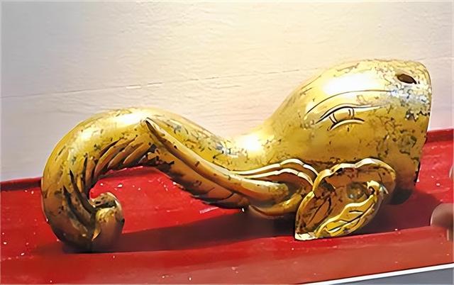 圆明园被烧毁160年后，专家打捞河道时，挖出一个罕见的文物