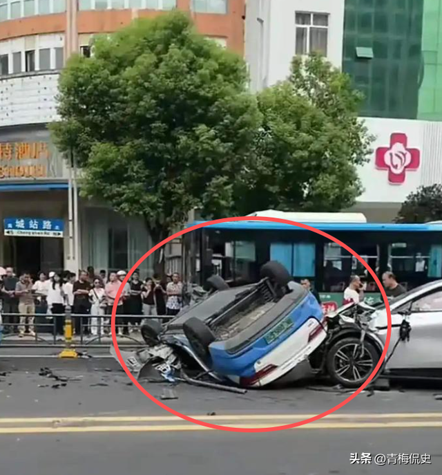 斗气翻车后续：警方通报来了，车内乘客身份曝光，更多内幕流出！