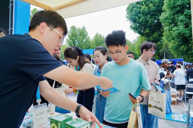 “运河明珠·匠心枣庄”闪耀2025 中国文化旅游产业博览会