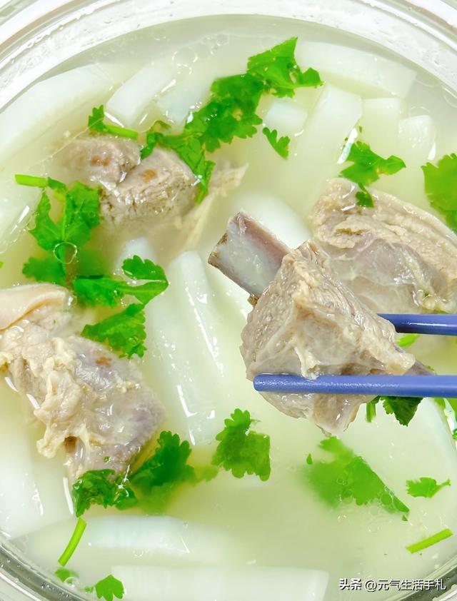 明天霜降，要记得吃“一果两肉”，补足能量，为入冬做准备