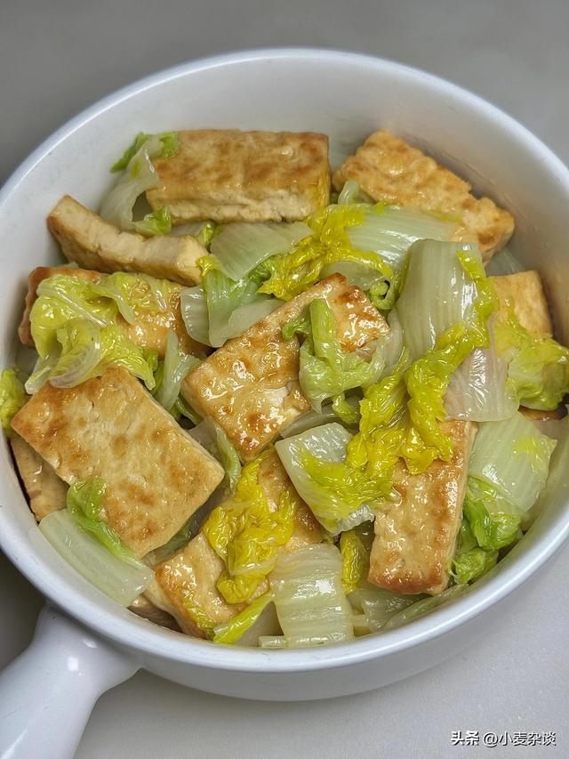 中老年人多吃这3物，腿脚利索，精神棒！价格不贵、人人吃得起