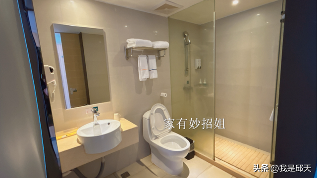 酒店退房为何不再查房？五大原因揭秘，背后是双赢！