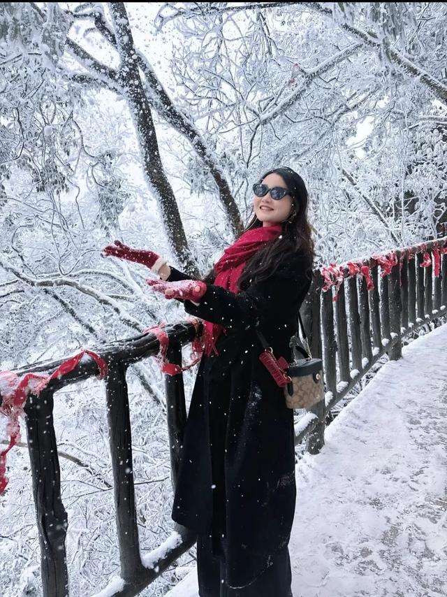 超多网红已打卡！本周末，冲进光雾山的冰雪童话世界