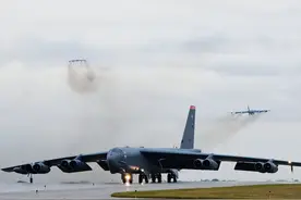 美核轰紧贴乌克兰部署，友军提前暴露位置，052D就在不远处图片