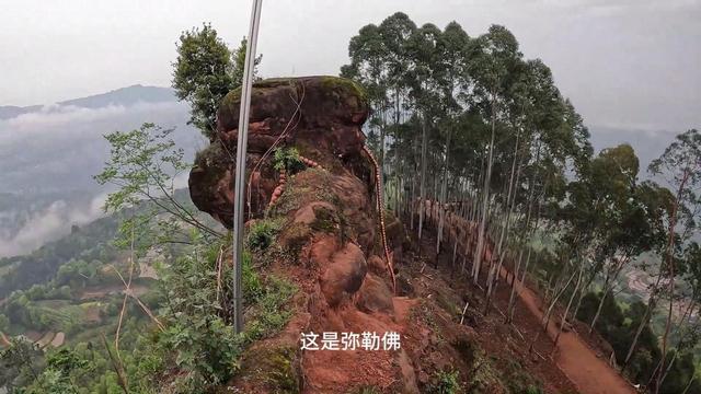 重庆江津丹霞绝壁上的军事要塞，冷兵器时代堪称不可攻克之地