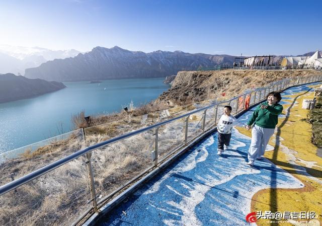 雪落肯斯瓦特！玛纳斯这片“水墨秘境”美到窒息