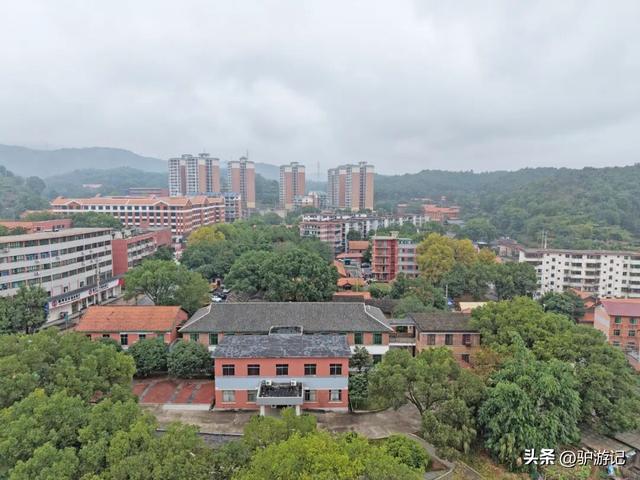 七一一矿，曾经在地图上消失的地方，如今成为岁月尘封的时光小镇