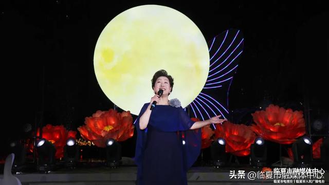 视频多图重温临夏市中秋音乐诗会，蝴蝶桥畔的双月，照亮了多少人的乡愁，绝美～