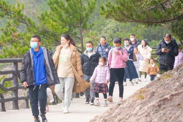 连休4天不调休！云南红河放大招，梯田和米线让打工人酸到跺脚