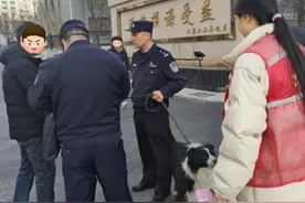 调解养犬纠纷 促进居民和睦图片