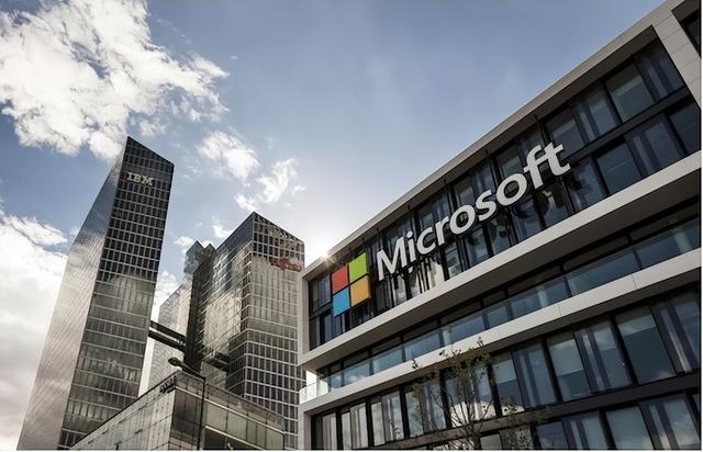 微软营收776亿美元新高！资本支出增74%拖累股价，AI投入引担忧！