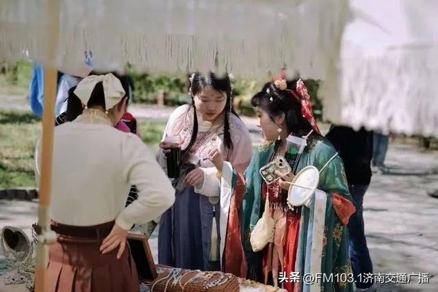 遇见七夕，千佛山约你来相亲啦！