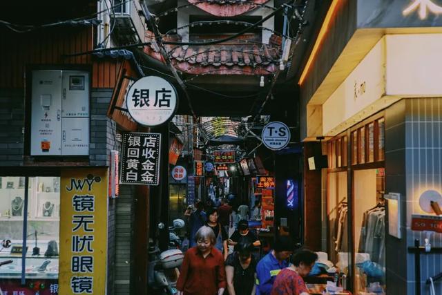 神仙不输泉州，这座闽东小城也有封神的秋天