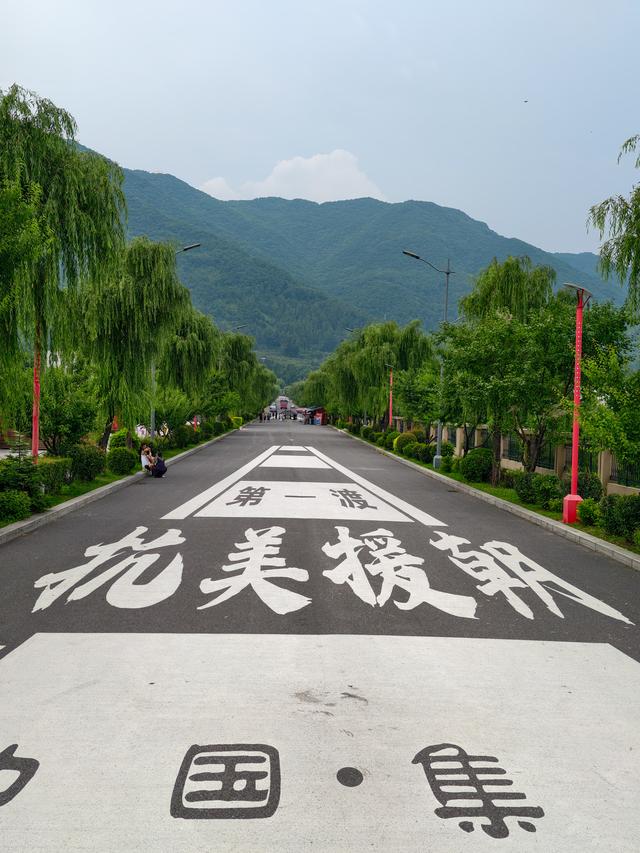 探秘东北第一国门：一座桥，两重天地，半部抗美援朝史