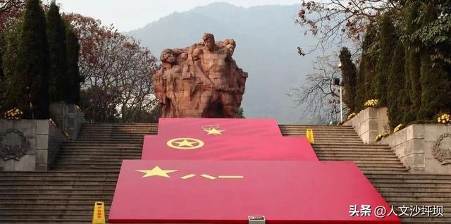 重庆红色旅游专线发车啦！10 分钟从千年古镇穿越到革命岁月，红岩巴士带你触摸历史的温度！