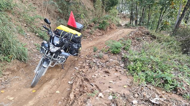 赏秋秦岭，摩旅商洛（09）从商南县出发，前往金丝峡镇