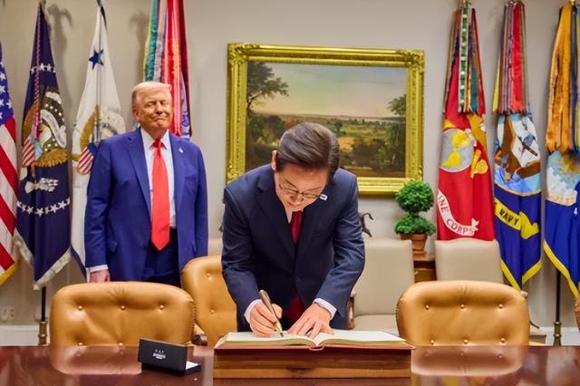 特朗普突然脑洞大开，邀请韩国总统一起访华，李在明回答得很干脆