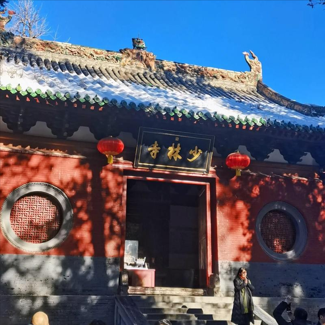 李湘不忍了！坦白与释永信的真实关系，亲吻照的真相终于大白