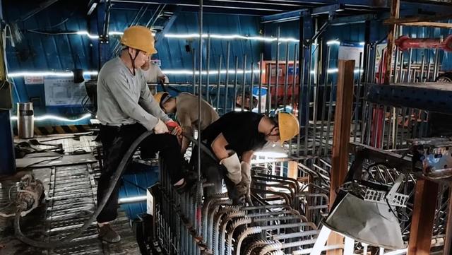 虹桥火车站附近免费停车攻略，虹桥火车站停车收费