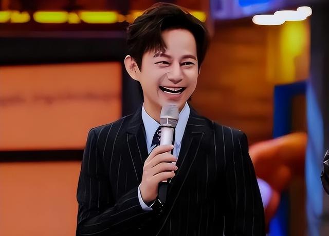 世上没后悔药？无妻无子、与保姆相伴的何炅	，走上了另外一条道路