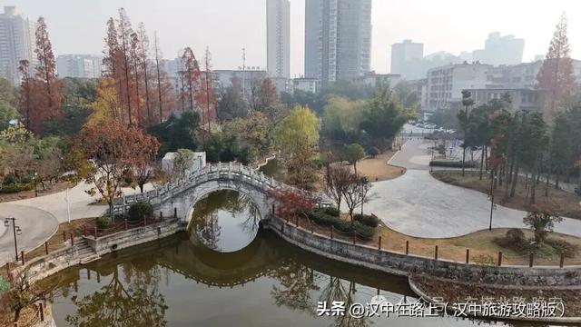 二〇二五年十二月七日，再去看看莲花池公园