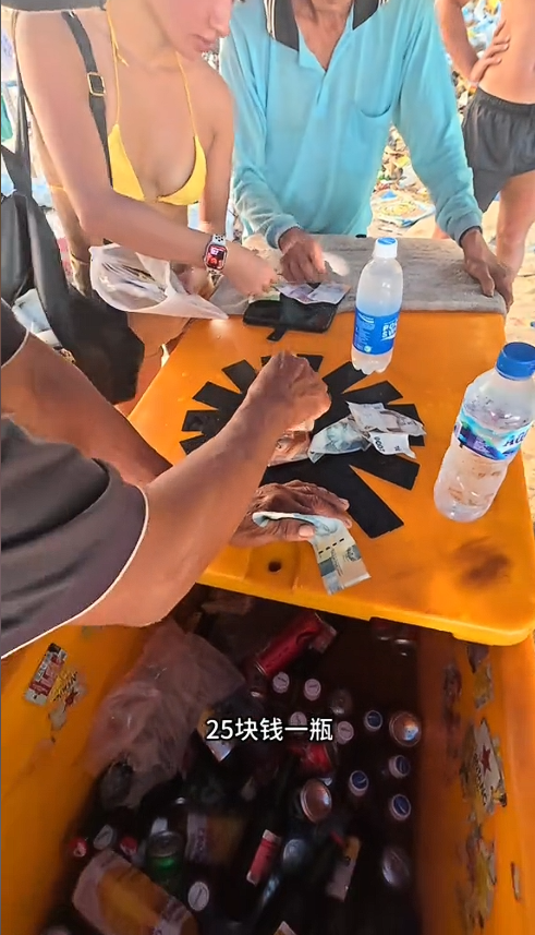 血亏！中国小伙攒钱去巴厘岛，路是烂的 遍地垃圾，还得吃“狗粮”