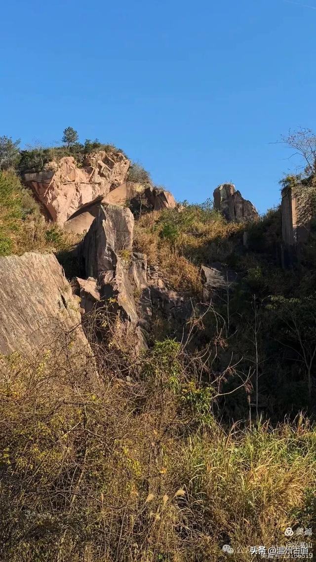探秘浙江前方头！那里有蛇蟠石建造的粉色石屋、深不可测的石窟群