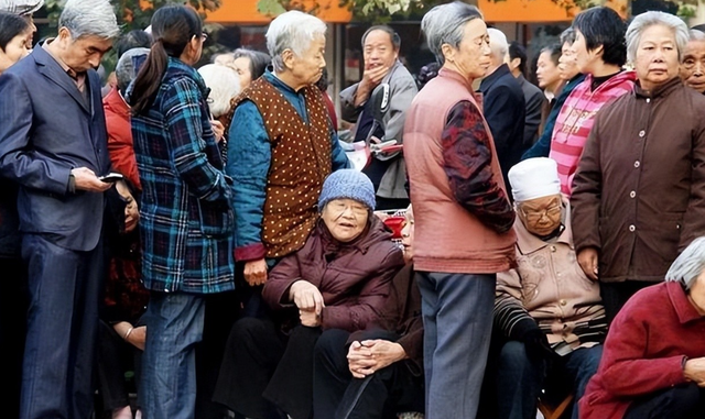 中国将迎来前所未有的死亡高峰，专家得出答案：是这些因素导致