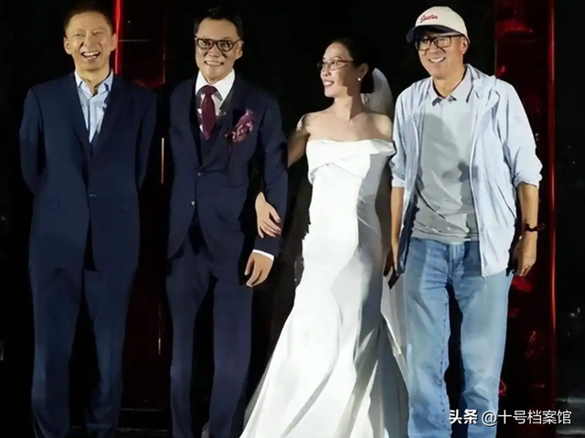 男人至死是少年！61岁李国庆娶白月光，没找“小娇妻”被网友点赞