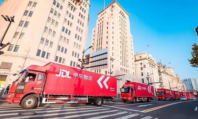 京东001号快递员已退休，勤恳工作16年，刘强东承诺的房给了吗？