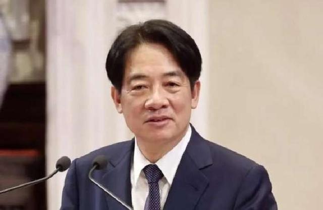 郑丽文说想到北京谈后，民进党急了，发声阻扰，郑丽文7个字反击