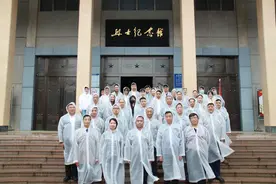 市发改委组织党员赴大悟开展红色主题教育活动图片