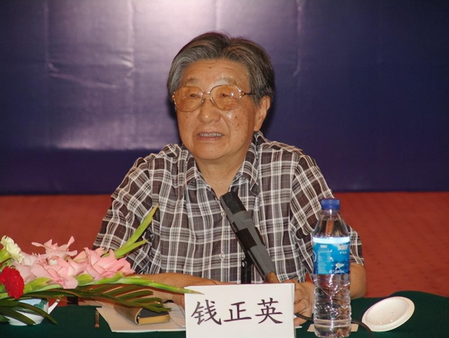 她是任期最长的水利部部长，一生治水，后官至副国级，活到99岁