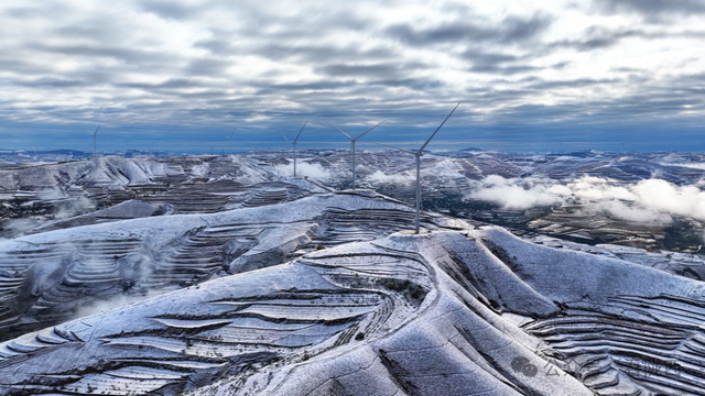 陇西：雪雾云山天地阔