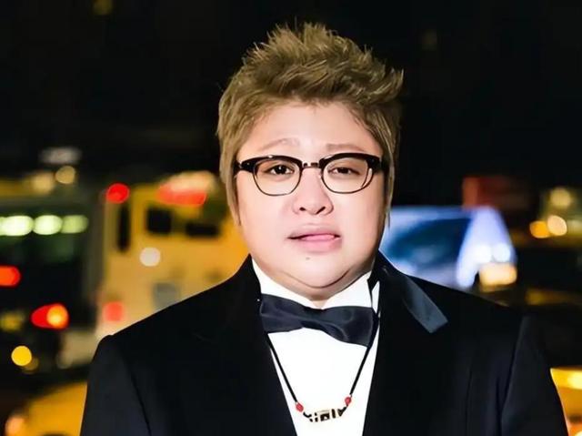 贪污上亿、假慈善？被实名举报的韩红，终于明白她终身不嫁的原因