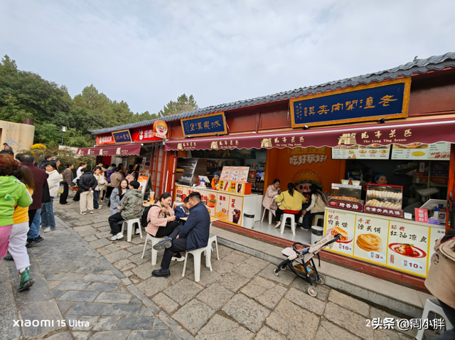 15分钟617人登顶龙亭大殿，传统观光景区迈向沉浸夜游的关键一步