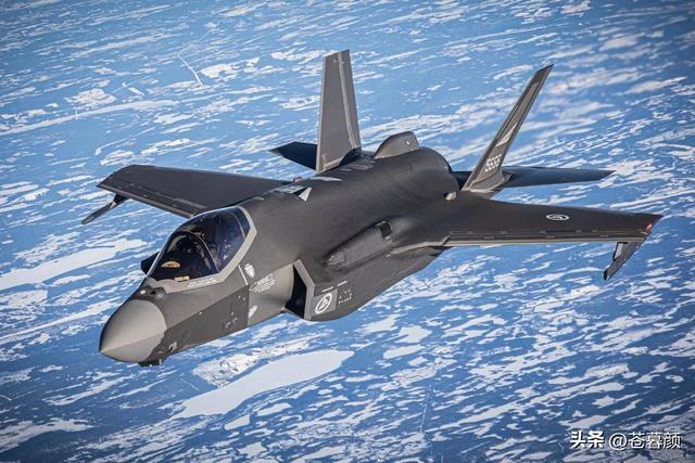 收到普京电文后，金正恩下铁令，导弹瞄准日本海，解放军强援已到