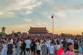骑着共享单车穿过天安门广场，是我这次北京旅游最引以为傲的事！图片
