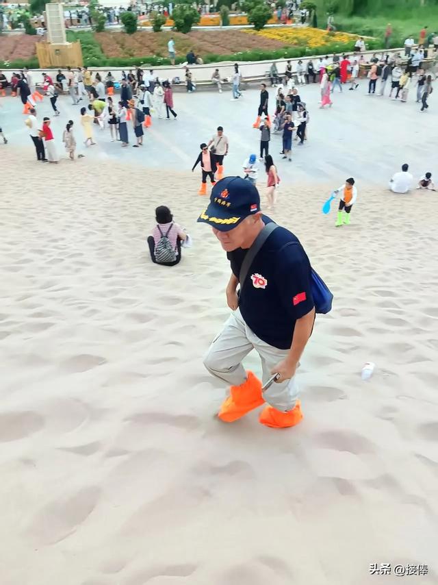 张传禄：游鸣沙山月牙泉