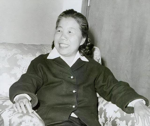 李鹏坦白和周恩来的真实关系：别人都说我是他的养子，这不正确