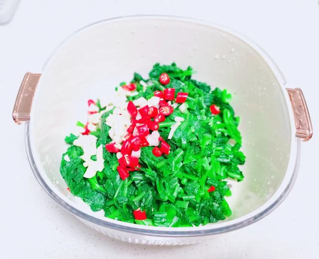 秋季独宠这道清炒萝卜菜,清甜爽口停不下来