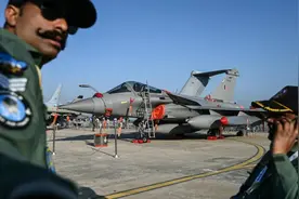 6:0完胜！巴军先敌瞄准发射，印度“阵风”战机成活靶图片