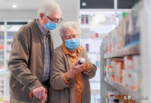 6万老人被骗600万！从“公益直播”到榨干积蓄	，假驼奶产业链曝光