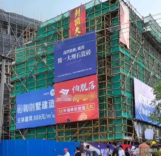 全红婵爸妈也没想到，别墅刚封顶，一家人就走上了大衣哥的老路