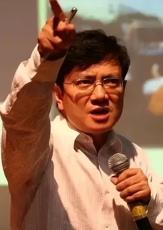 46条中日航线取消才1天，就炸出一群“牛鬼蛇神”，郑强说对了