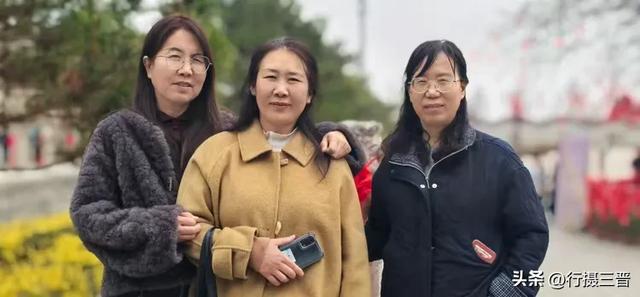 汉服古韵迎佳节 别样三八绽芳华——万荣李家大院妇女节人气火爆