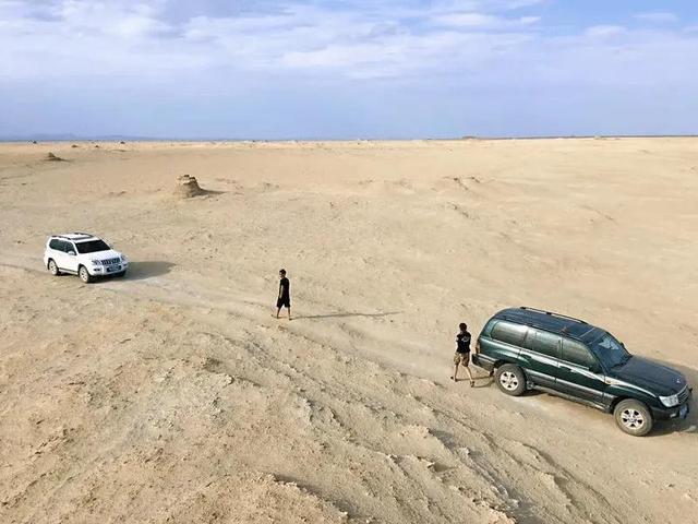 4人无人区失联30小时，基本断水，家属报警终获救