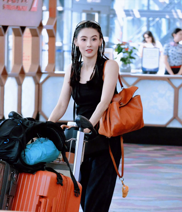 谢霆锋没想到，已备好寿衣和遗照的张柏芝，揭开了王菲仅剩的体面