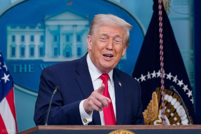 美式权利游戏！特朗普设局惩治鲍威尔？真相究竟是什么？