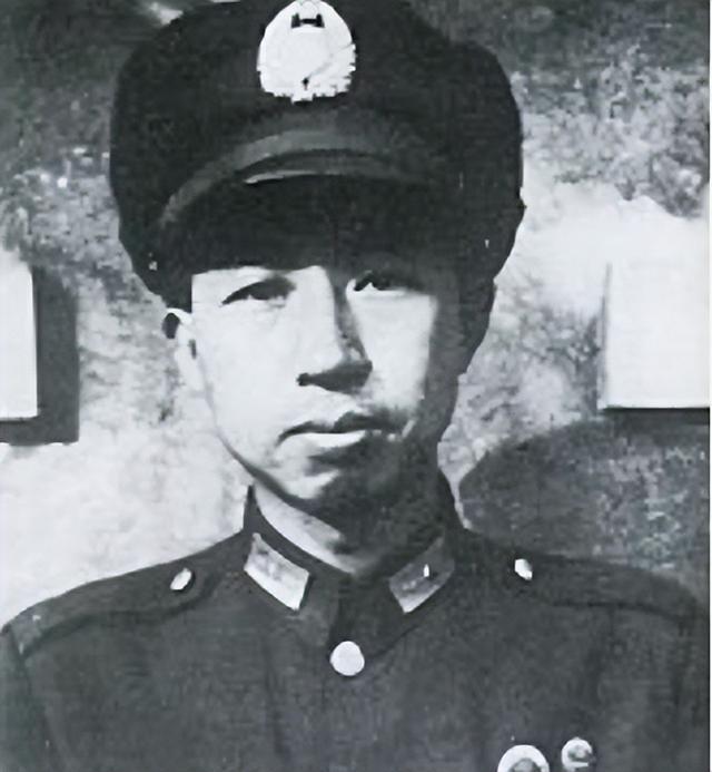 1981年王首道与妻子王泉媛北京团聚	，王泉媛：当年是不是你不要我